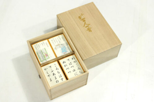 小倉百人一首で遊ぼう